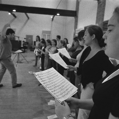Conductor Nicholas Wilks and the Finchley Children's Music Group