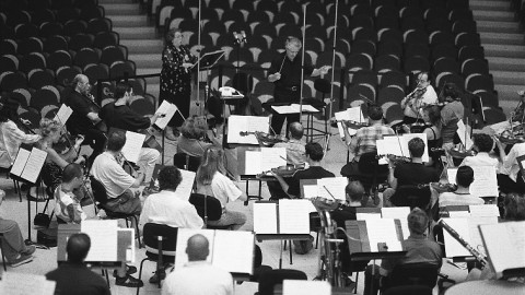 Jorge Mester, Phyllis Bryn-Julson & Members of the Barcelona Symphony