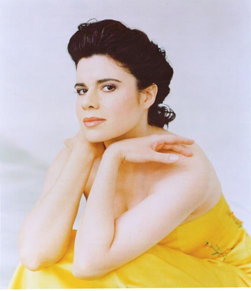 Martínez, Ana María