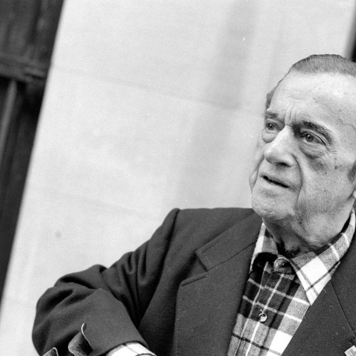 Seymour Rechtzeit sings Vos geven iz geven un nito